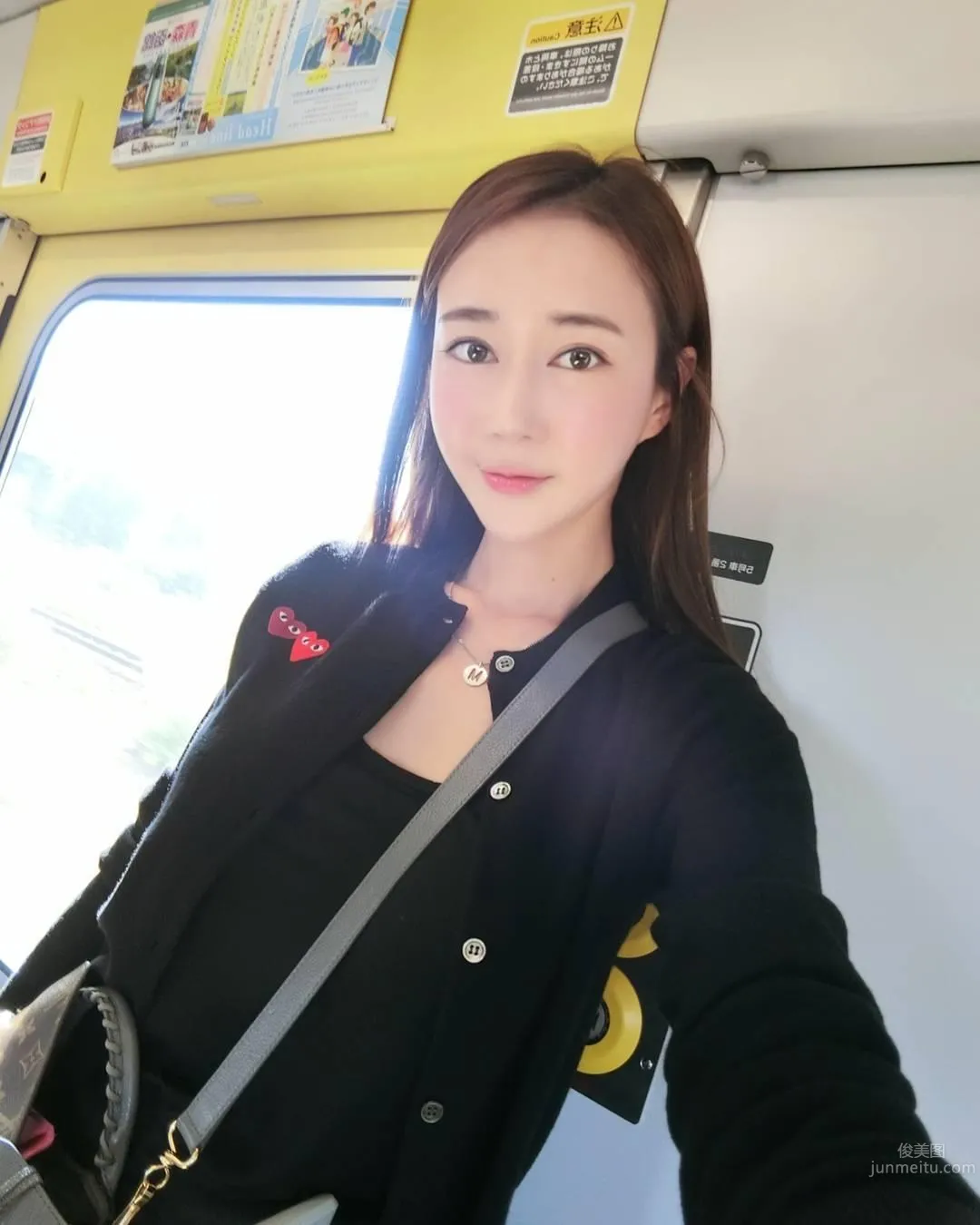 球場驚見長腿正妹！身着比基尼更美感 35
