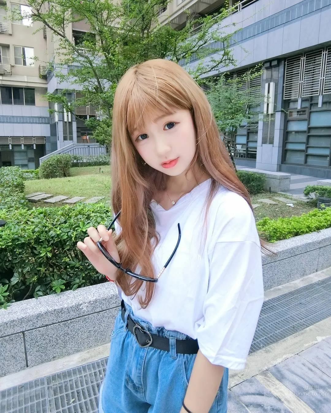 超甜美萌妹周奕瑜 深藏不露的好身材 21