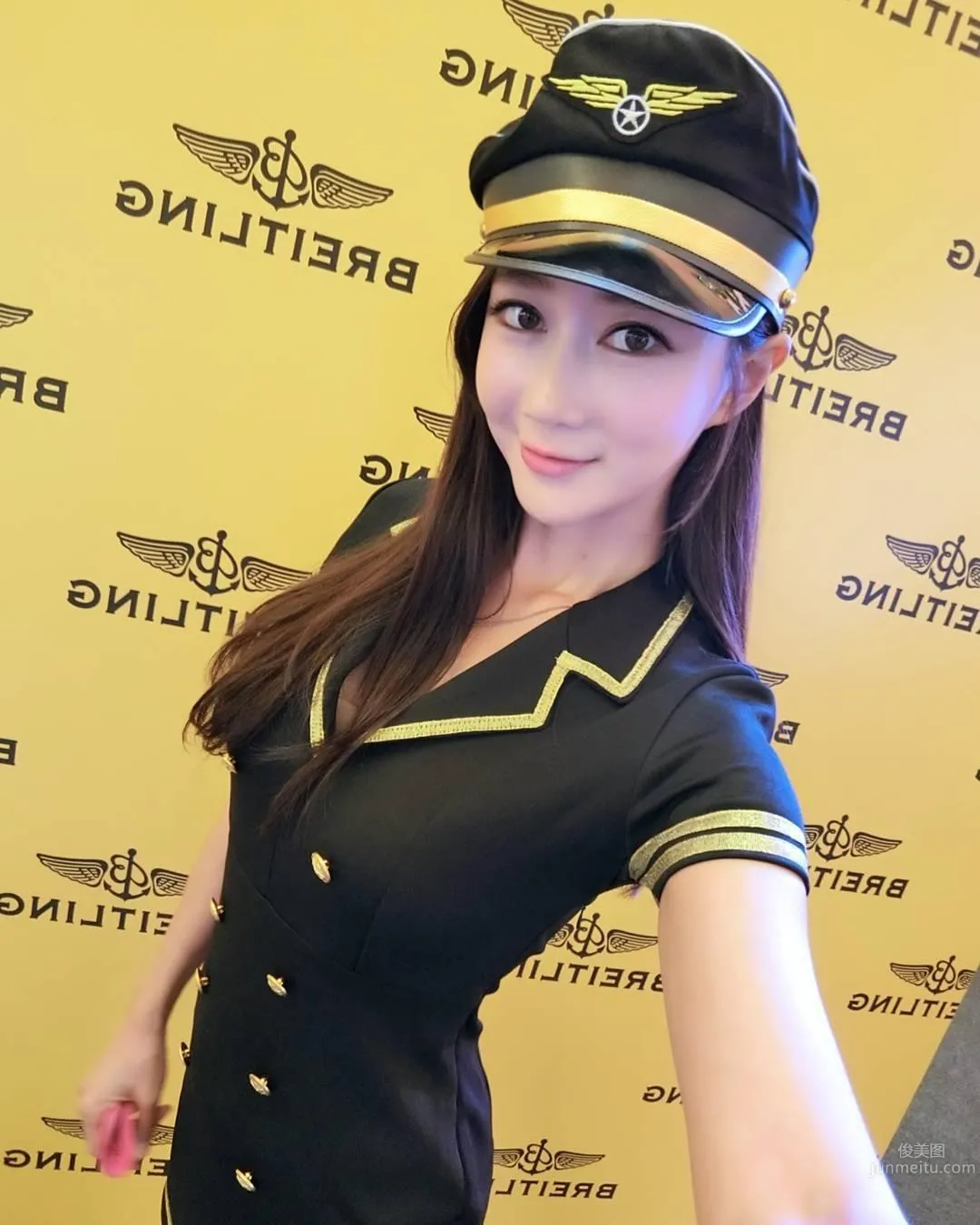 球場驚見長腿正妹！身着比基尼更美感 30