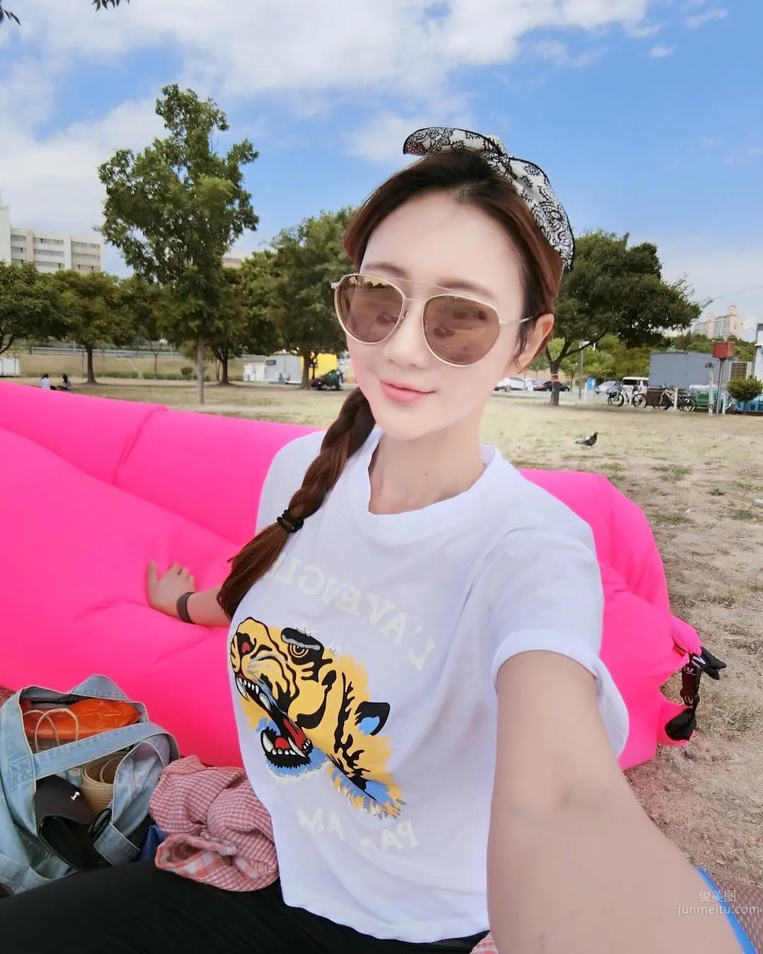 球場驚見長腿正妹！身着比基尼更美感 16