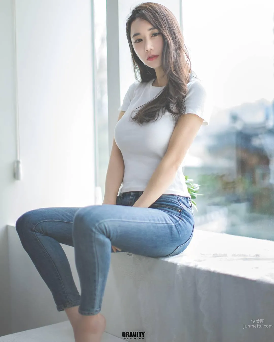 Korean Outdoor Model Kaendi, Wasp Waist and Curves, Perfect Figure photo 77