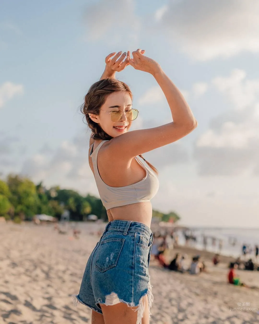 南韓美女金智娜 火辣比基尼美照 4