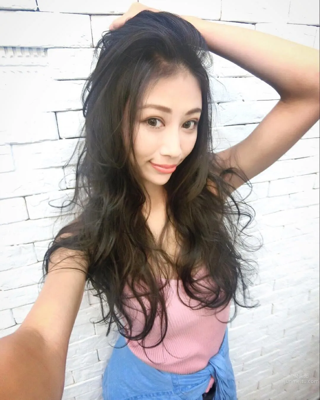 Xiaobu Angela, Queen Power MAX with Criminal Collarbones! photo 6