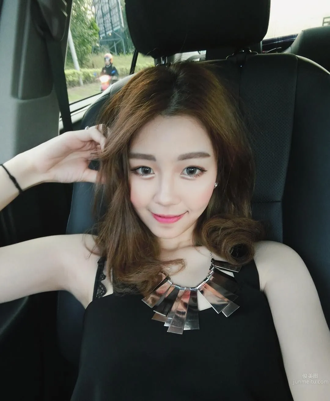 God Genes, Girl Holy Land, It Is This Country! Fair Skin and Unreasonable Good Figure photo 8