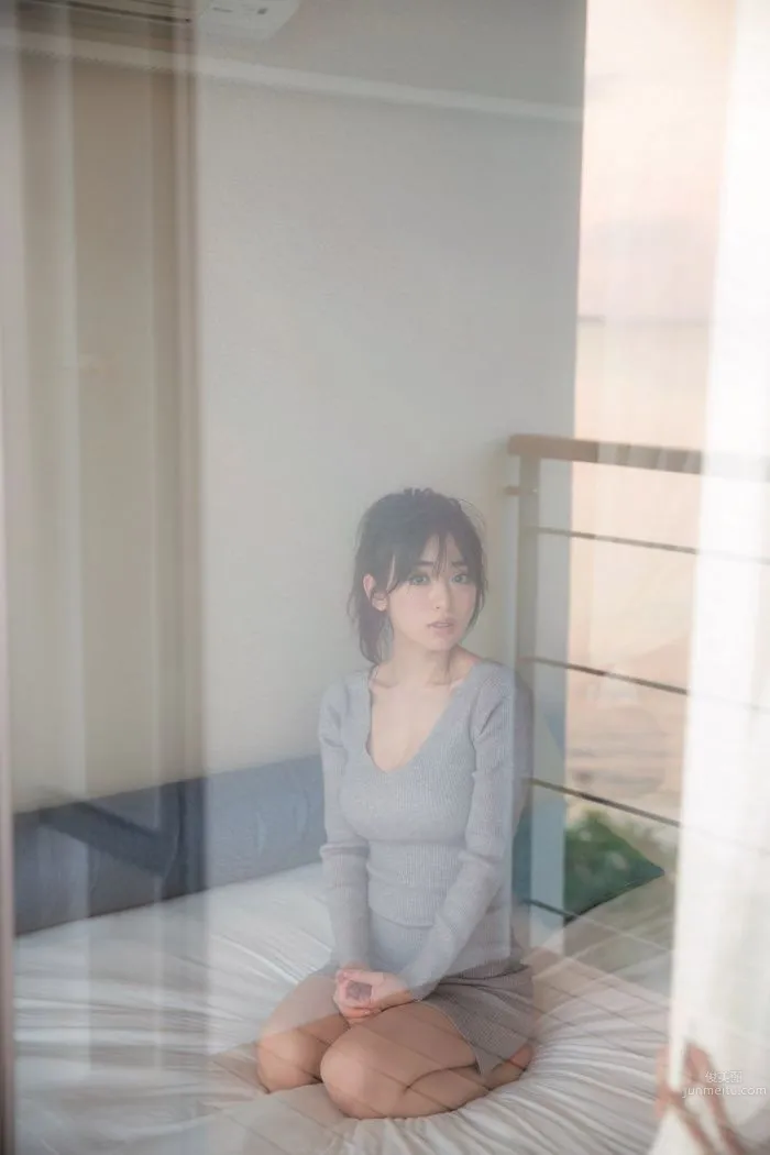 Rika Izumi (Hama Chisaki), 2017 Weekly Playboy News Photos photo 10