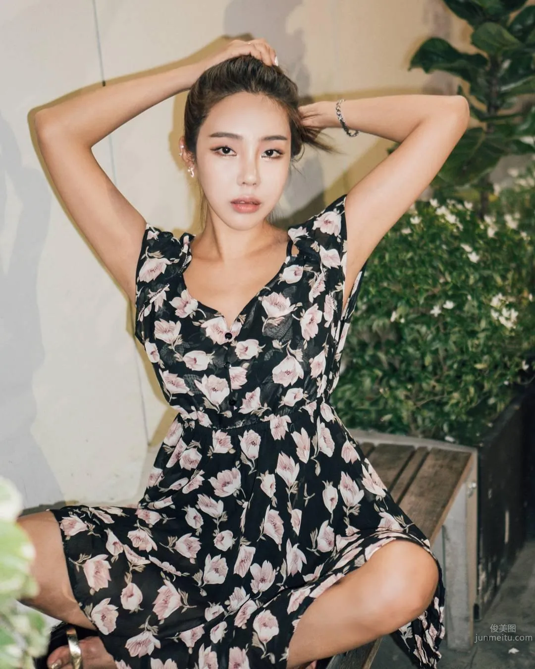 南韓美女金智娜 火辣比基尼美照 23