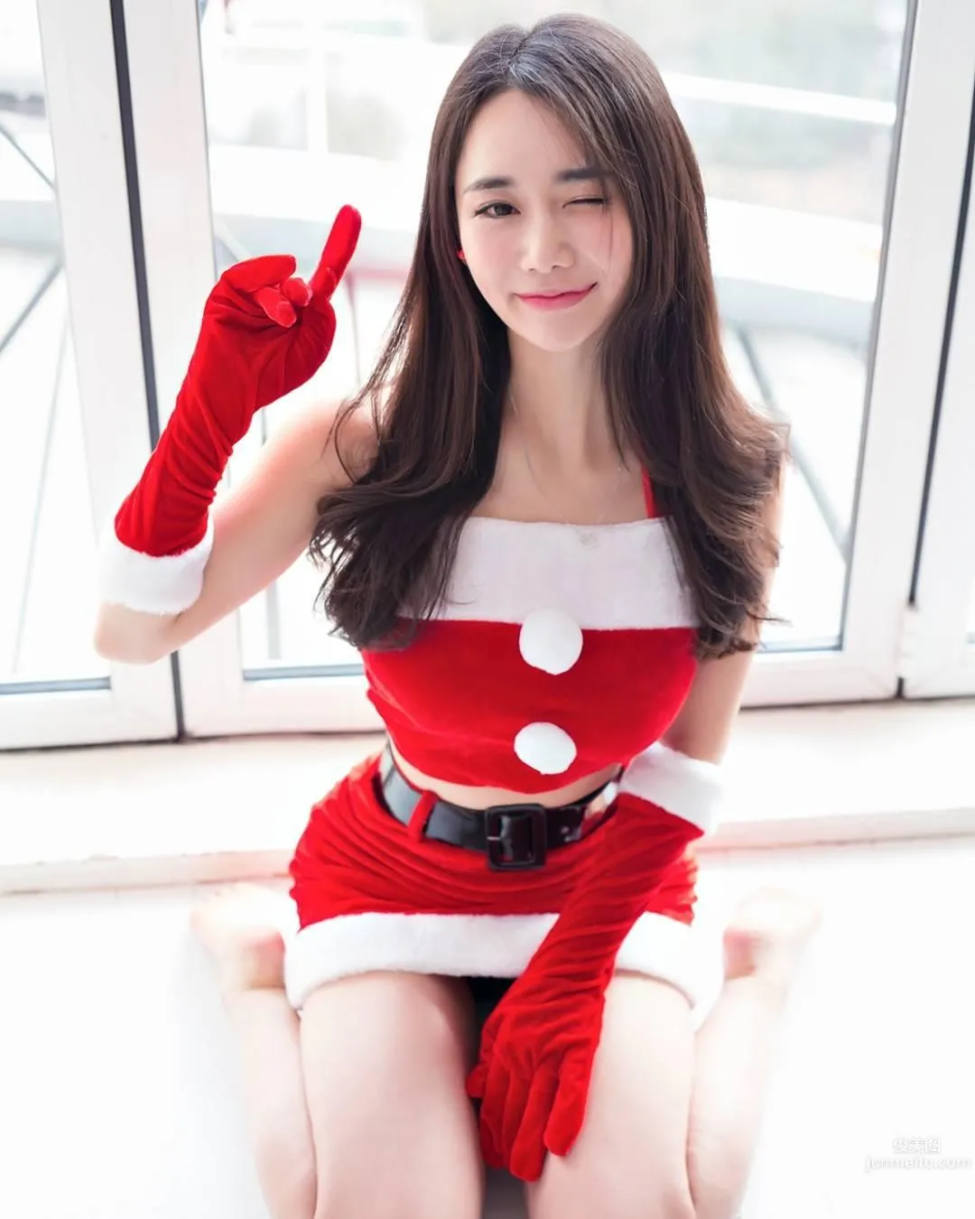 Korean Outdoor Model Kaendi, Wasp Waist and Curves, Perfect Figure photo 52