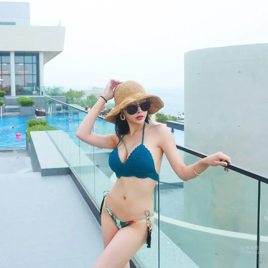 Hwang Eonni, Long Legs Sister Bikini Beautiful Photos photo 27
