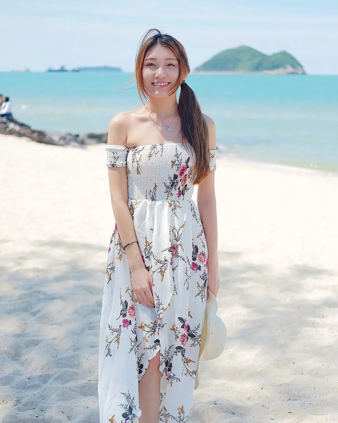 Malaysian Beauty Mimi Chen, Fashionable Sexy Curves photo 18