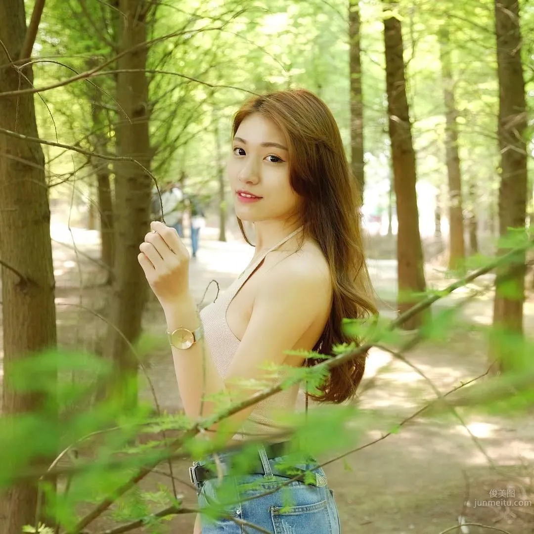 Malaysian Beauty Mimi Chen, Fashionable Sexy Curves photo 10