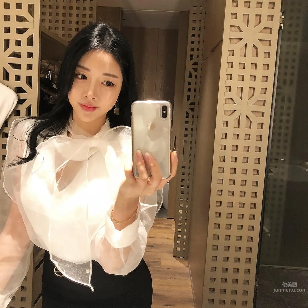 Hwang Eonni, Long Legs Sister Bikini Beautiful Photos photo 37
