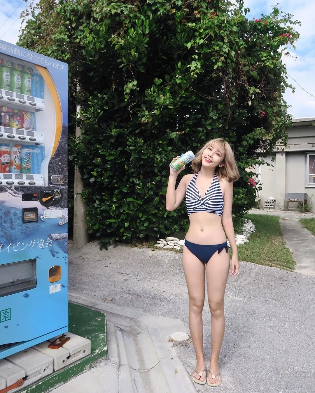 Xu Qingling, Ig Sharing Okinawa Bikini Photos photo 45