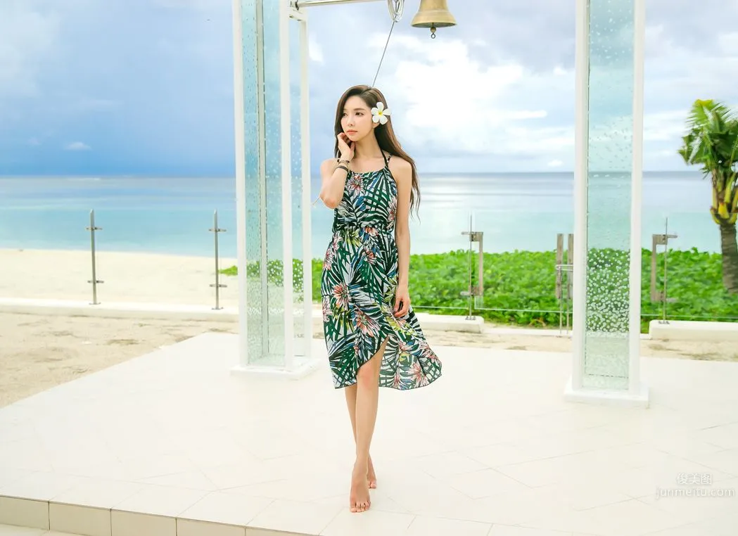Park Soo Yeon - 2017 Swimwear Series Set Five photo 27