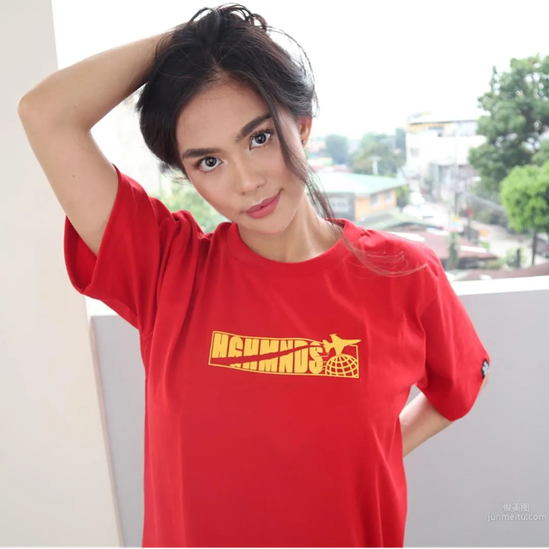 Jahziel Manabat- 菲國最狂「歐派美魔女」 51