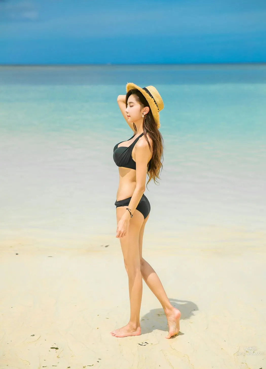 Park Soo Yeon - 2017 Swimwear Series Set Five photo 84