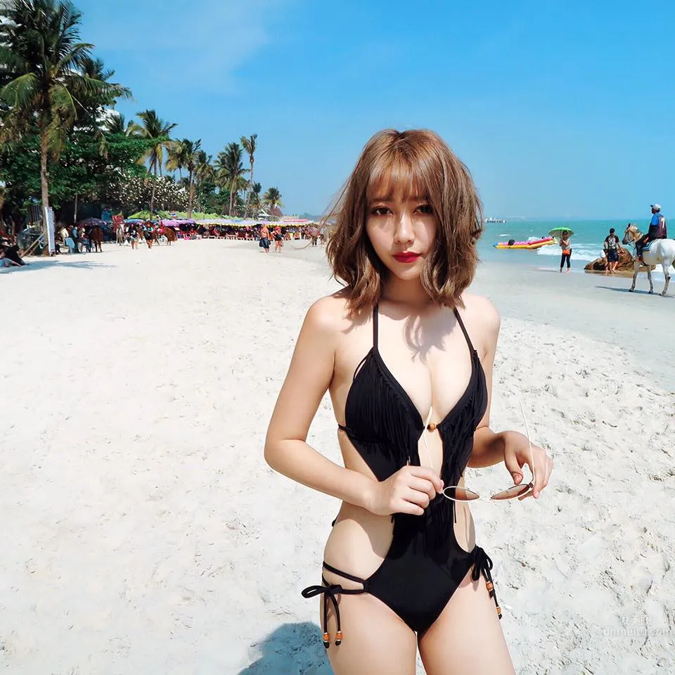 Xu Qingling, Ig Sharing Okinawa Bikini Photos photo 53