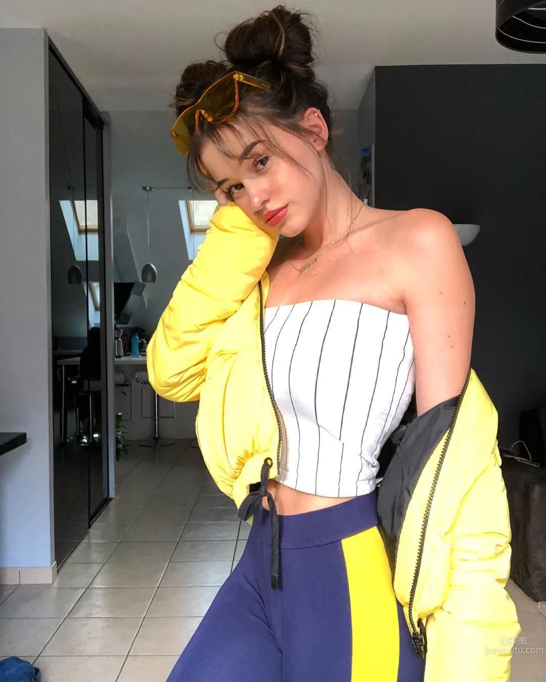 3 Million Fans! 17-Year-Old French Dynamic Beauty Lea Elui photo 28