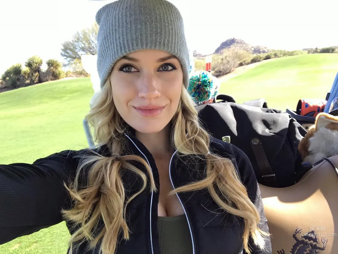 Paige Spiranac - The Sexiest Golfer photo 35