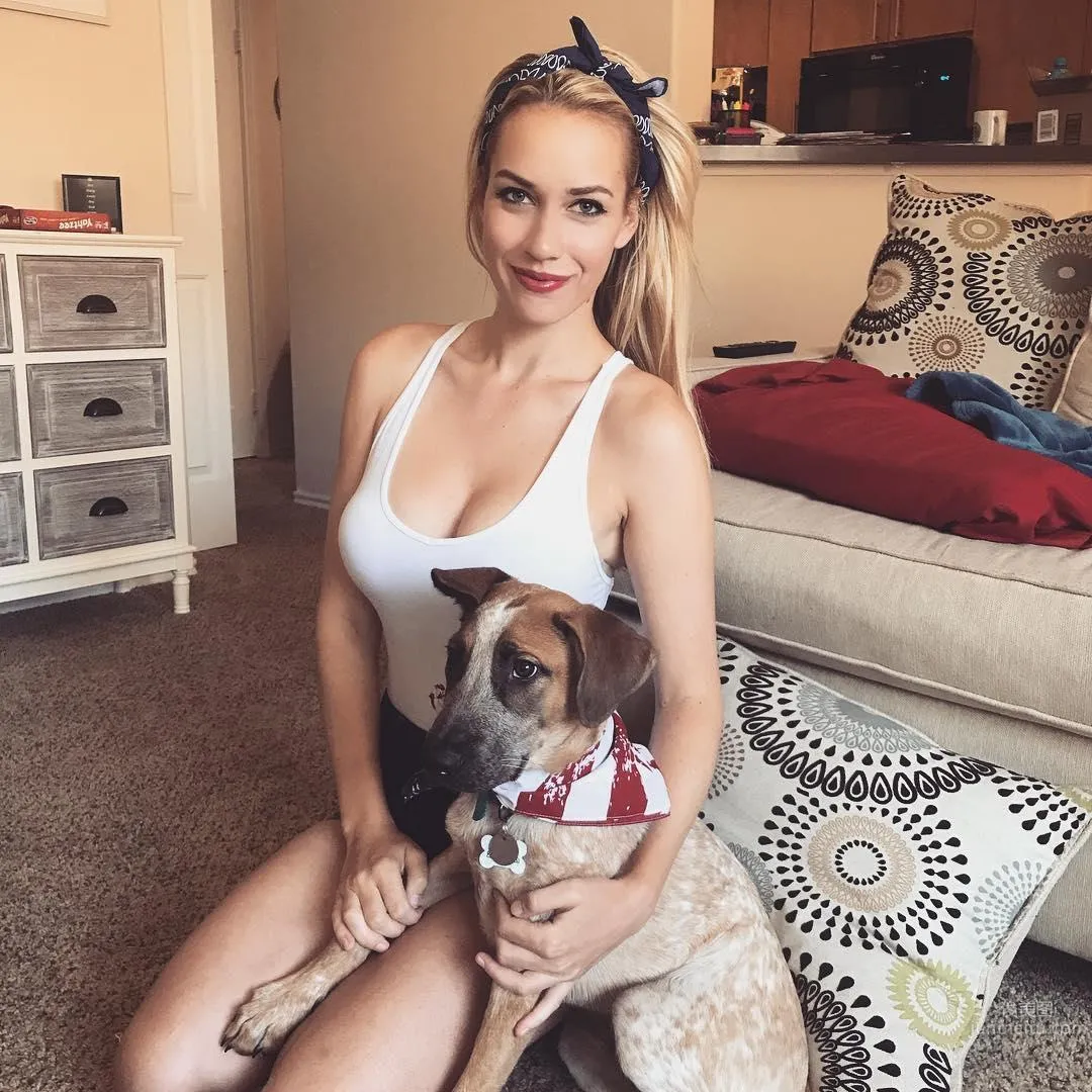 Paige Spiranac - The Sexiest Golfer photo 12