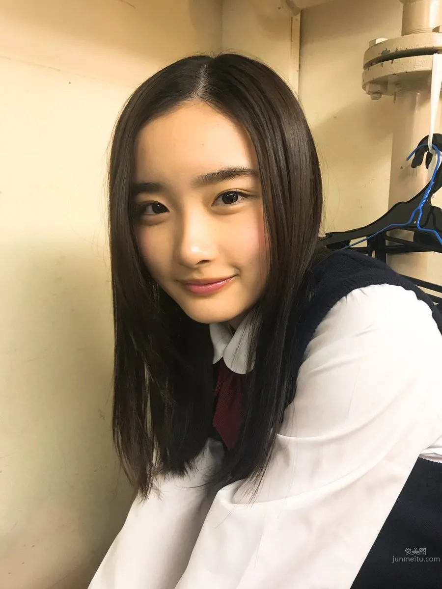 Oto Abe, Private Photos of a Beauty Who Looks Just Like Satomi Ishihara photo 14
