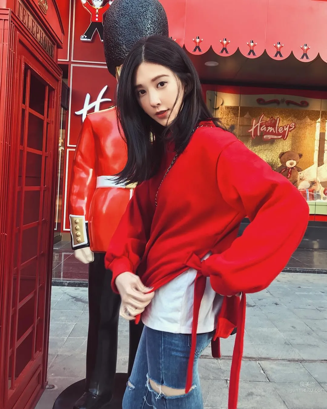 'Mingdao Campus Beauty' Evolved Even More After Graduation, So Hot Fans Shout No No! photo 28