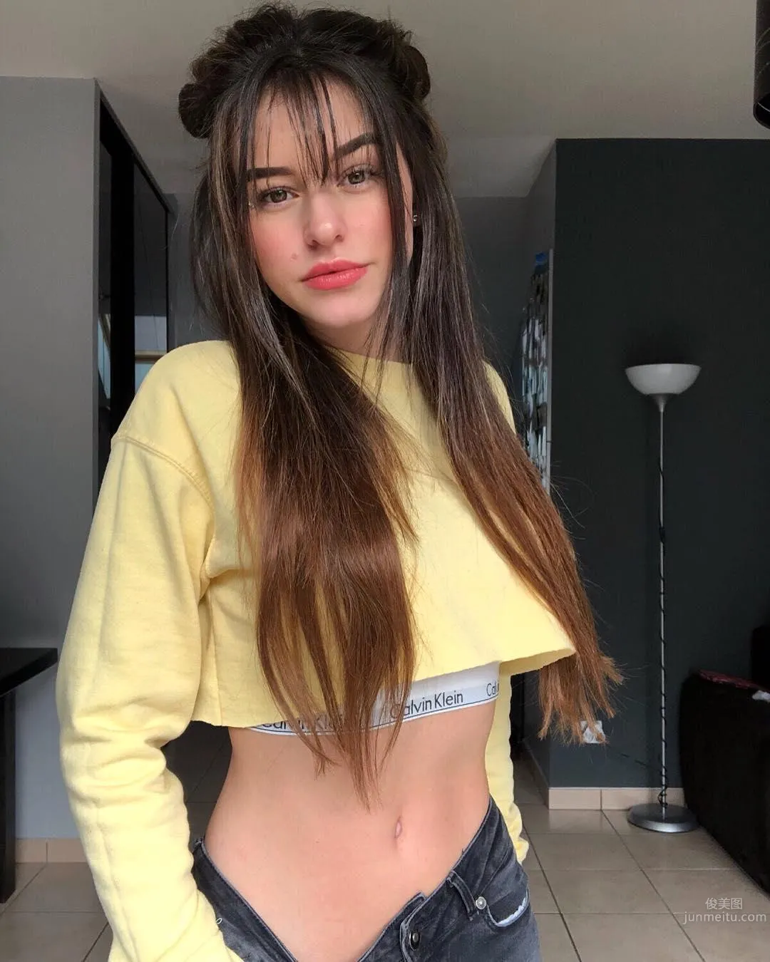 3 Million Fans! 17-Year-Old French Dynamic Beauty Lea Elui photo 15