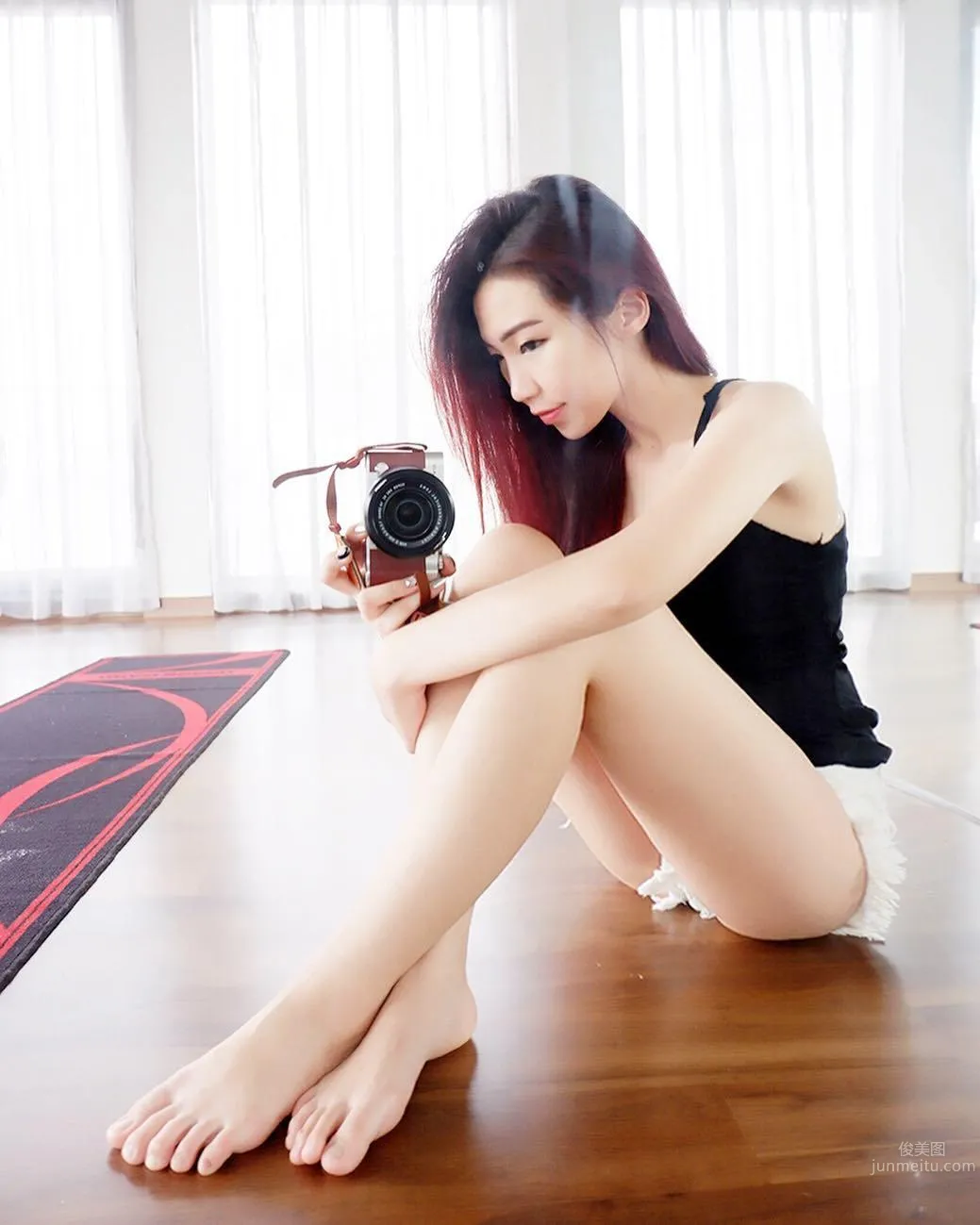 Malaysian Beauty Deng Anqi, Elegant Yet Sexy photo 22