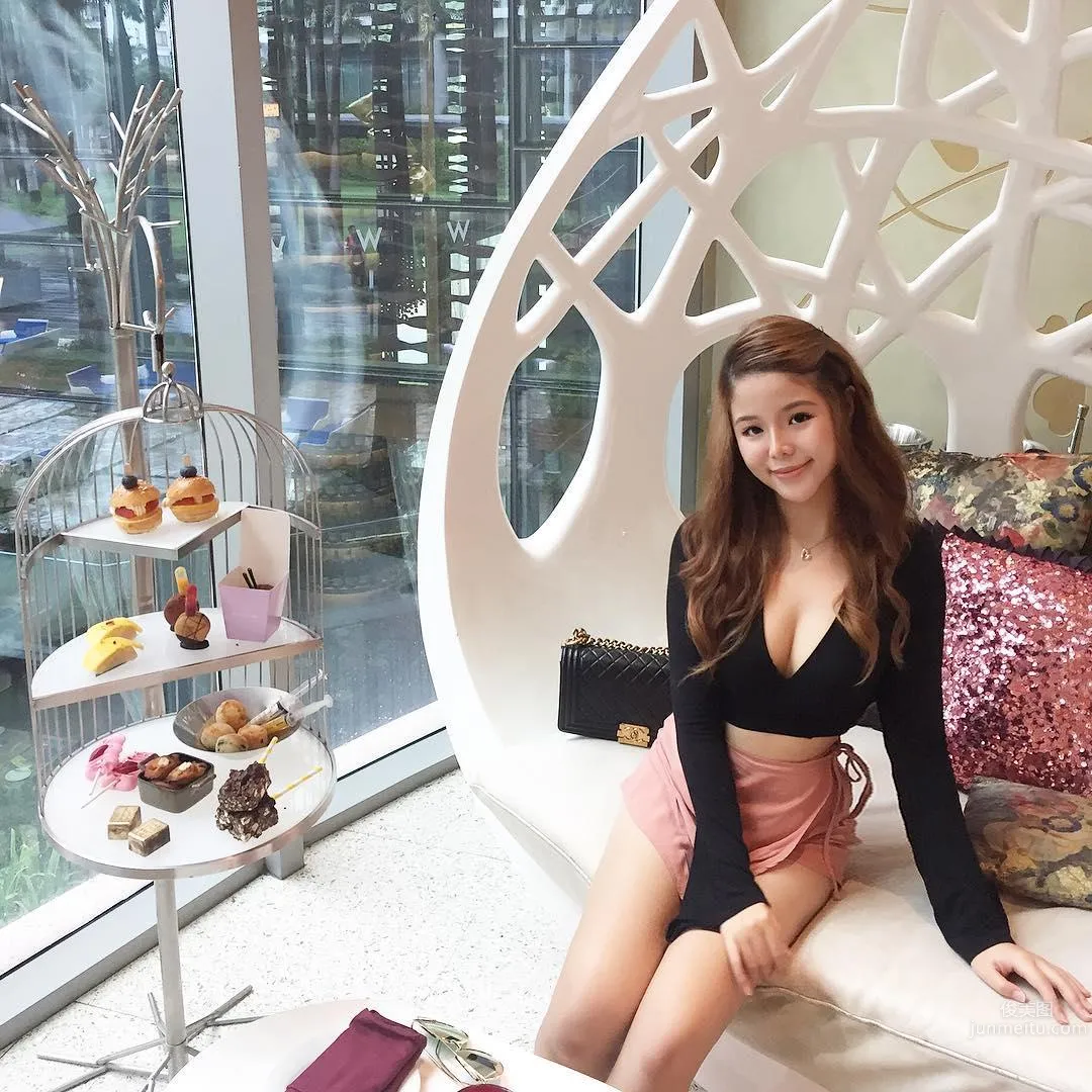 Jasmine Lyx - Wearing a Bikini No Matter How Cold It Is photo 4