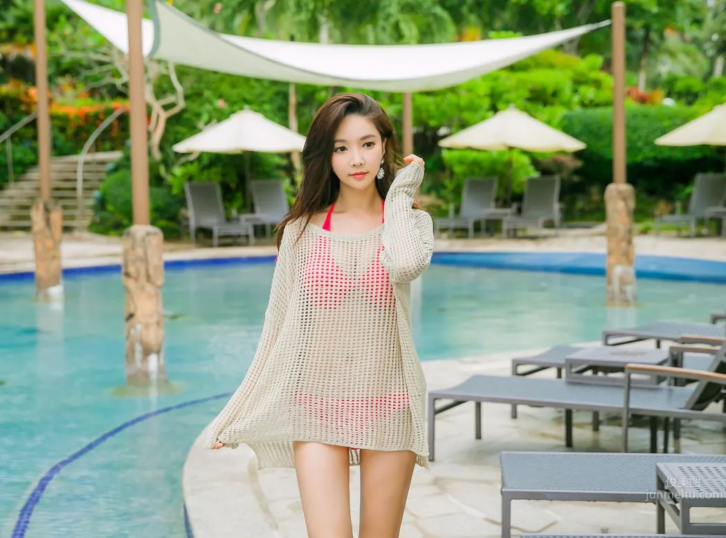 Park Soo Yeon, 2017 Swimwear Series Gallery Six photo 7