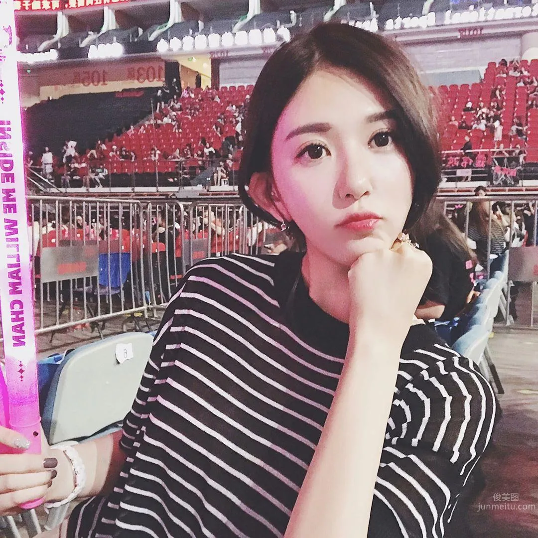 'Mingdao Campus Beauty' Evolved Even More After Graduation, So Hot Fans Shout No No! photo 15