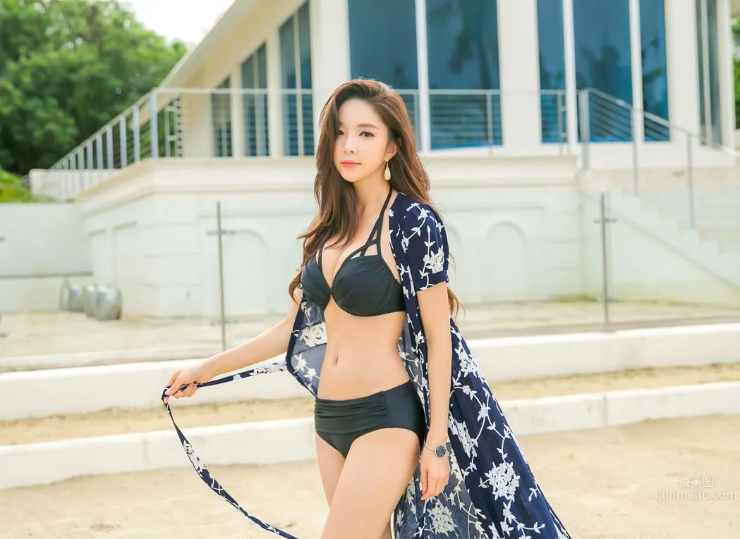 Park Soo Yeon - 2017 Swimwear Series Set Five photo 70