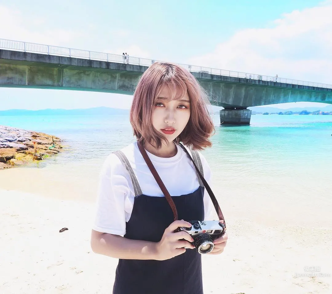 Xu Qingling, Ig Sharing Okinawa Bikini Photos photo 17