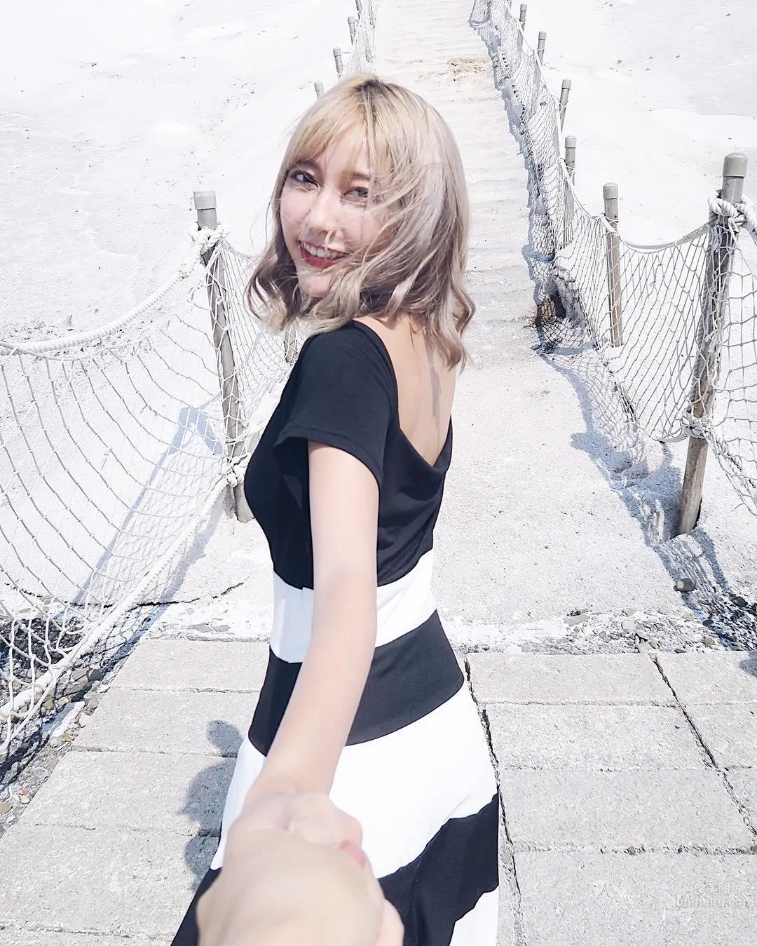 Xu Qingling, Ig Sharing Okinawa Bikini Photos photo 42