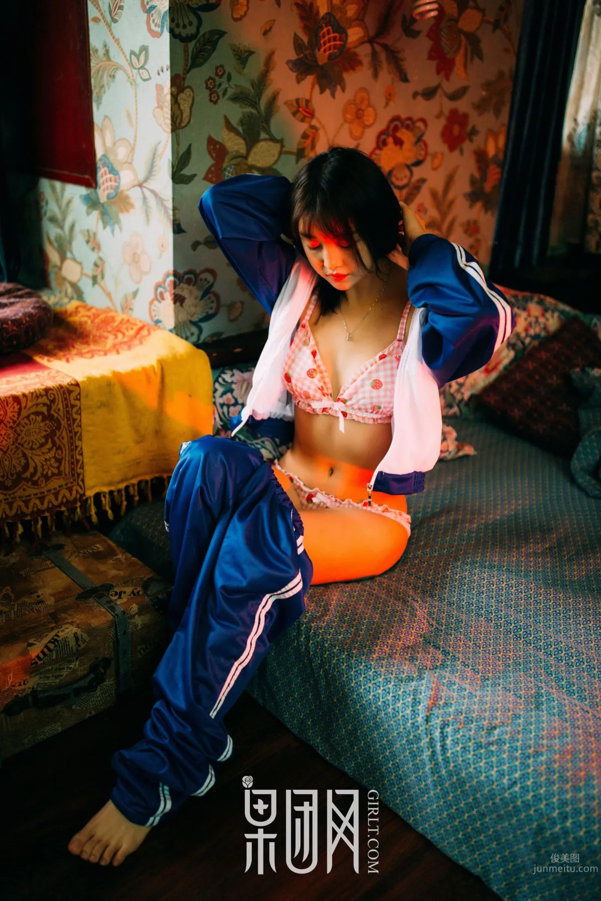 学生妹妹的校服风情！_2