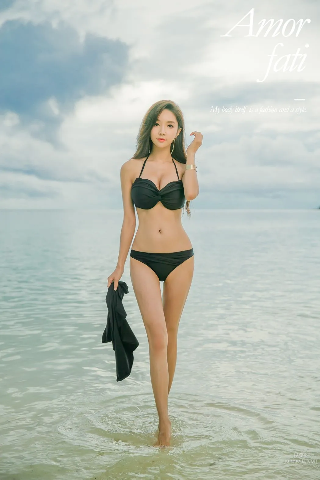 Park Soo Yeon - 2017 Swimwear Series Set Five photo 6