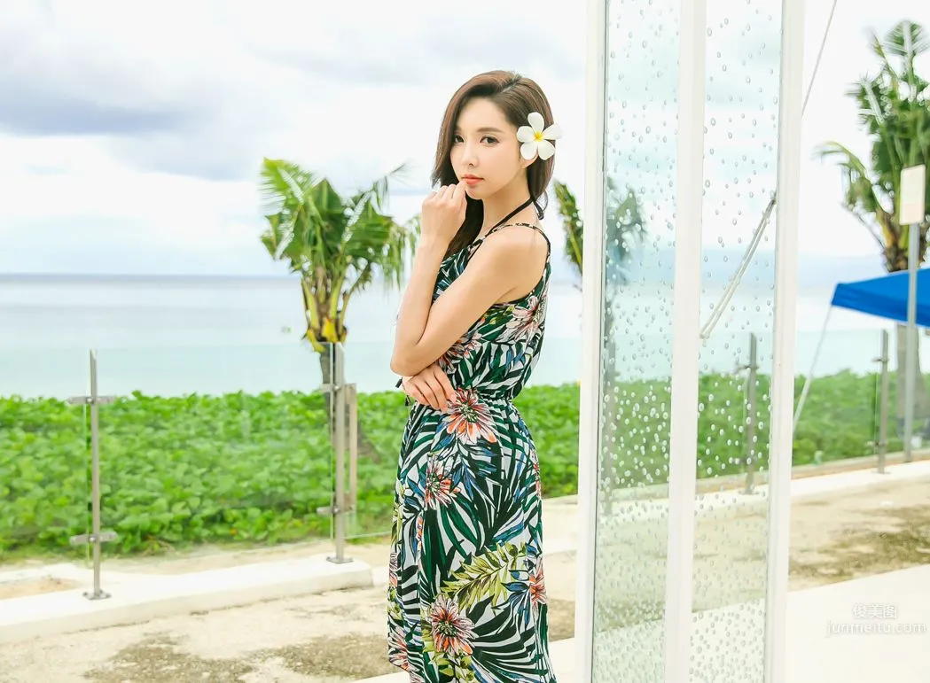 Park Soo Yeon - 2017 Swimwear Series Set Five photo 17