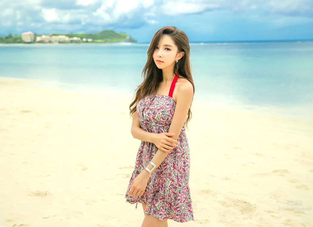 Park Soo Yeon - 2017 Swimwear Series Set Five photo 60