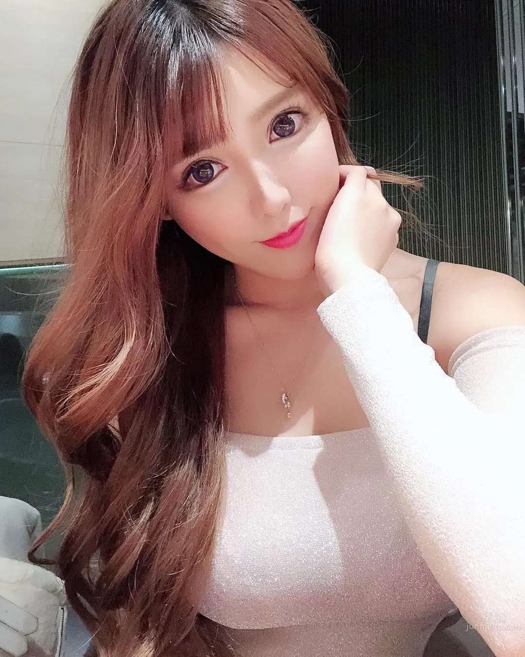 Looks Just Like Popular Actress Yua Mikami! Fair-Skinned Sweetheart Tan Yongxi's Bust Is Too Astonishing photo 10