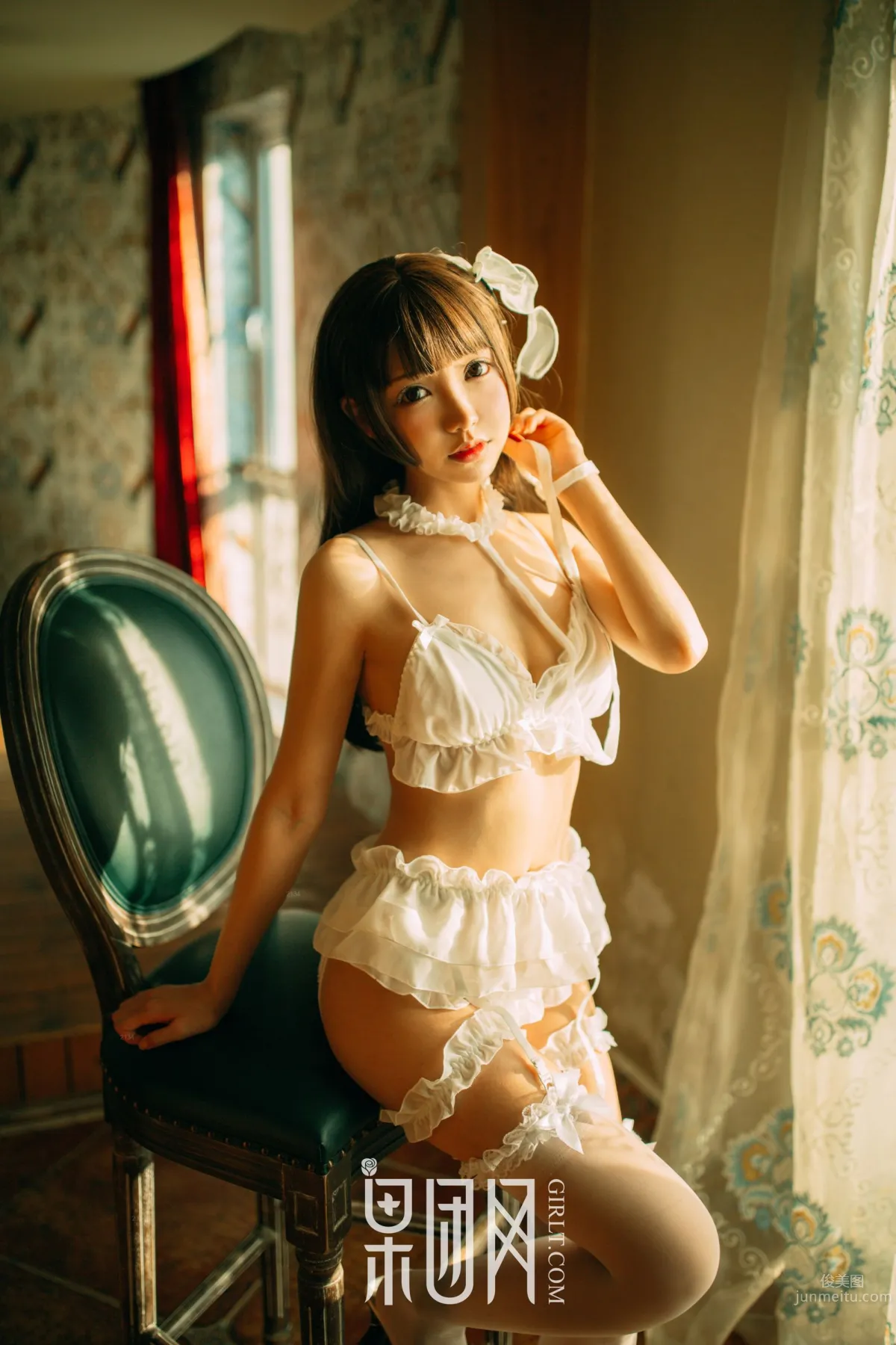 白絲男人斬！蘿莉真空上陣化身調皮小女仆 2