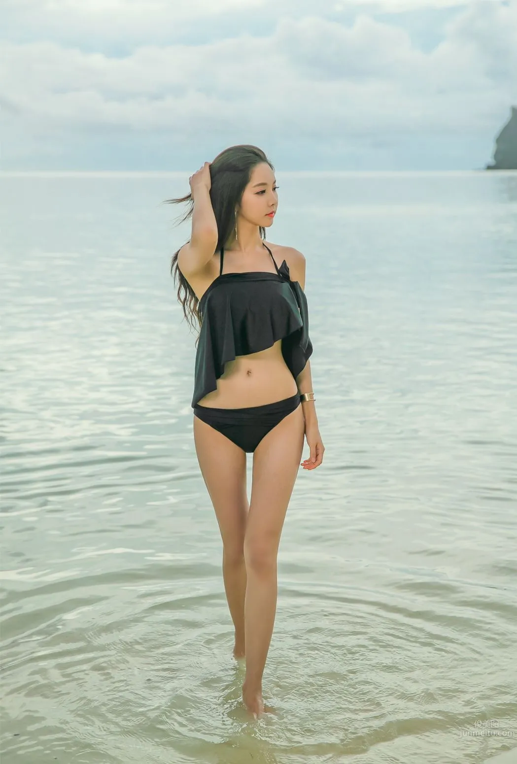 Park Soo Yeon - 2017 Swimwear Series Set Five photo 9