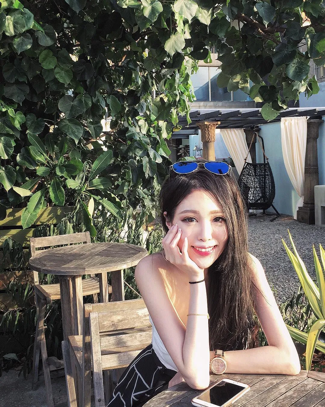 恋爱了！比基尼「白嫩美胸正妹」安全气囊好膨胀_12