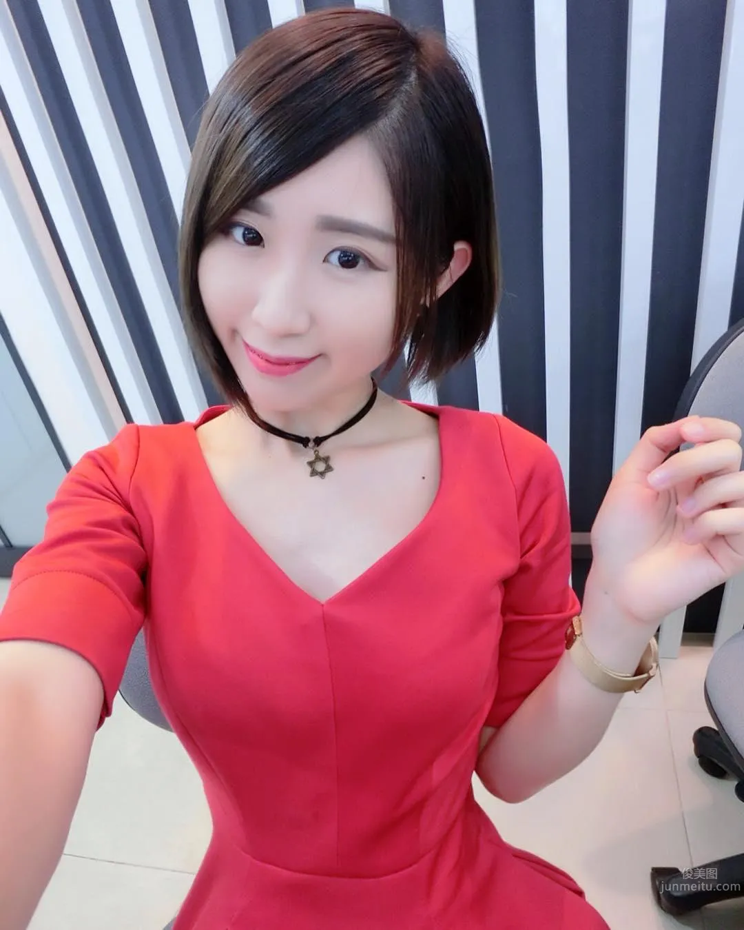 李佩怡- 迷人「魅惑電眼」收服粉絲的心！ 15