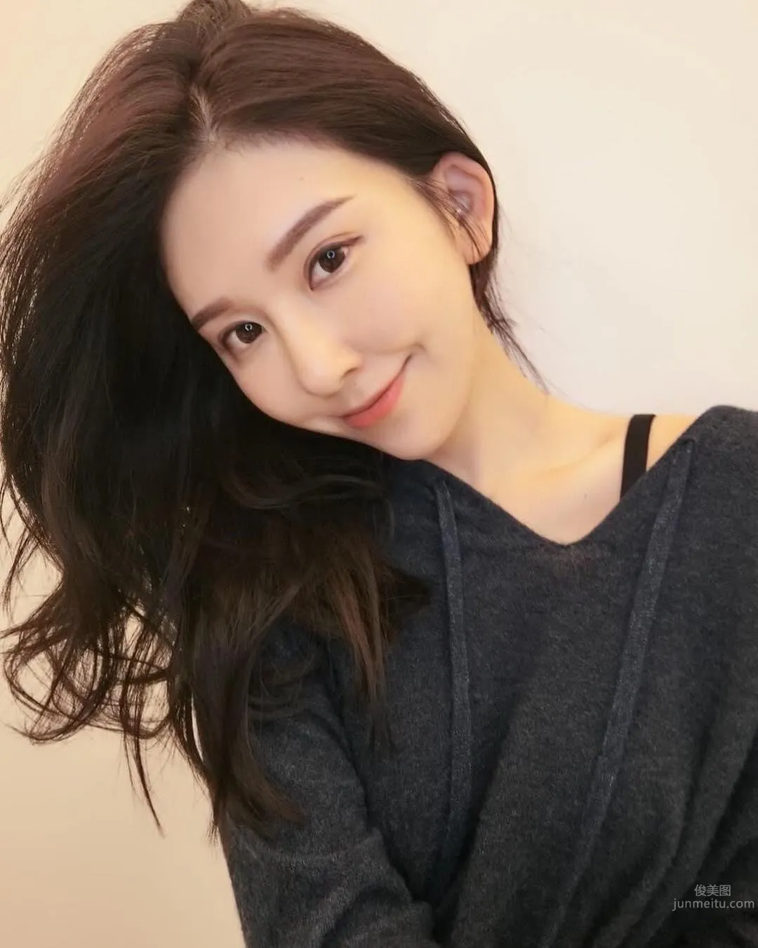 'Mingdao Campus Beauty' Evolved Even More After Graduation, So Hot Fans Shout No No! photo 29