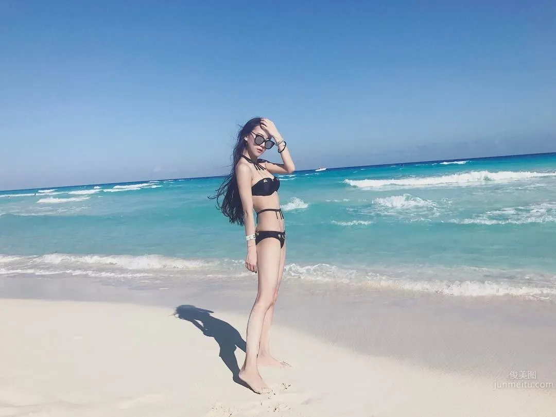 The Dream Girl of the Legs World! Overseas Highly Educated Beauty You Never Tire of Looking At! Her Curves Are Too Hot! photo 6