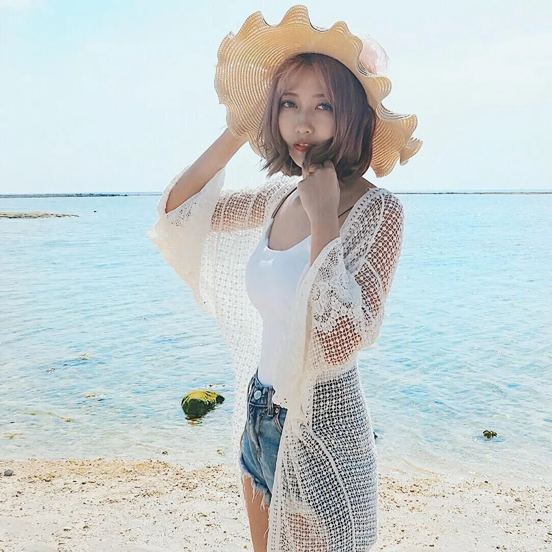 Xu Qingling, Ig Sharing Okinawa Bikini Photos photo 18