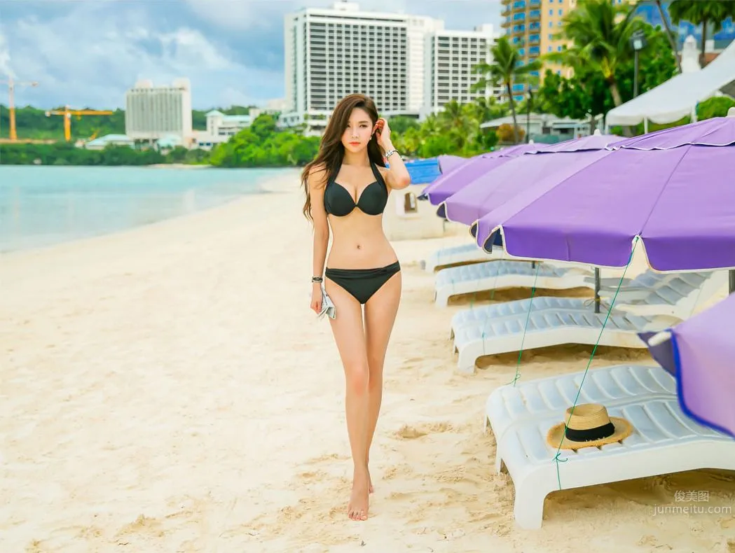 Park Soo Yeon - 2017 Swimwear Series Set Five photo 79