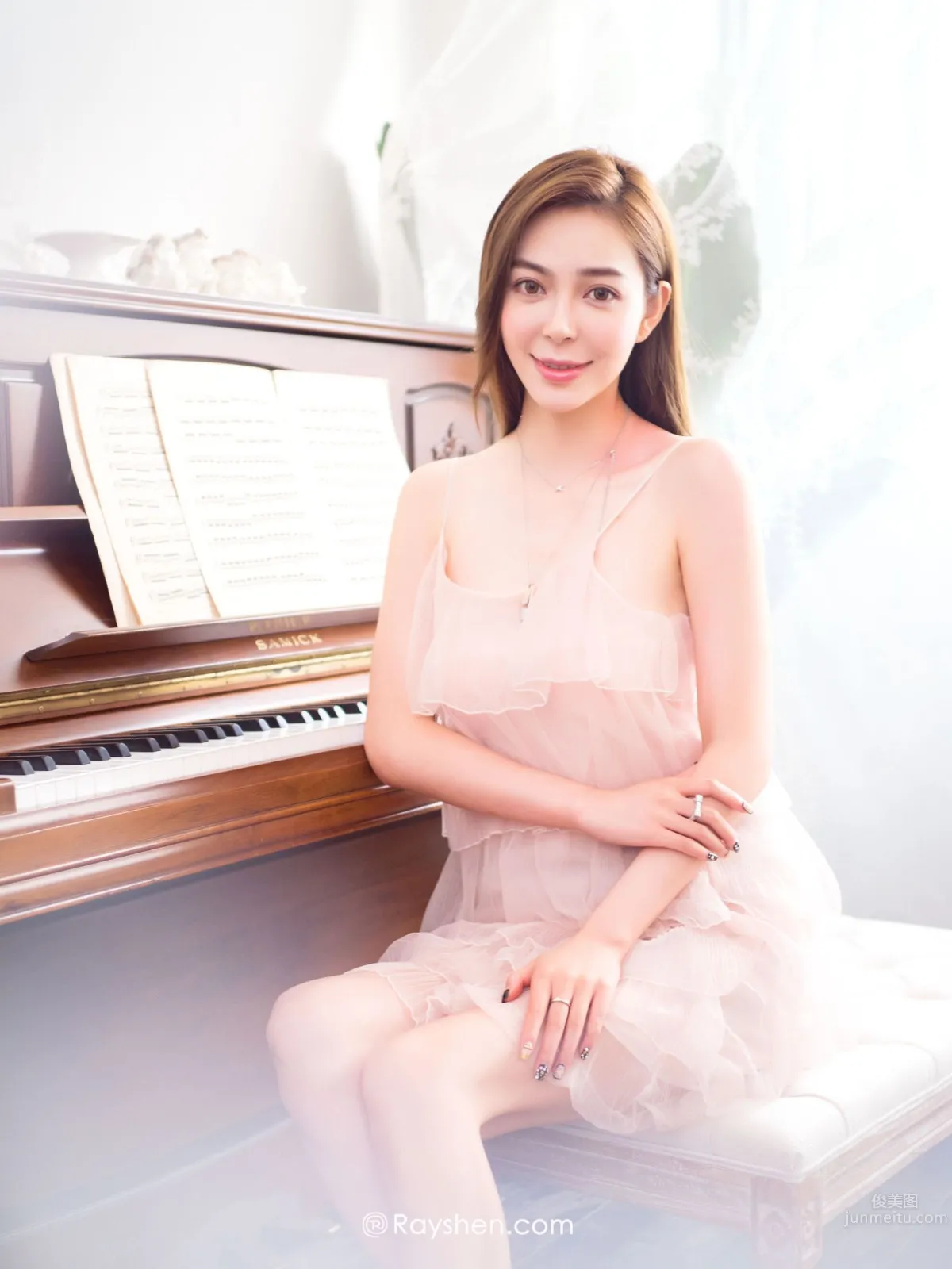 王琳- 气质模特唯美写真_7