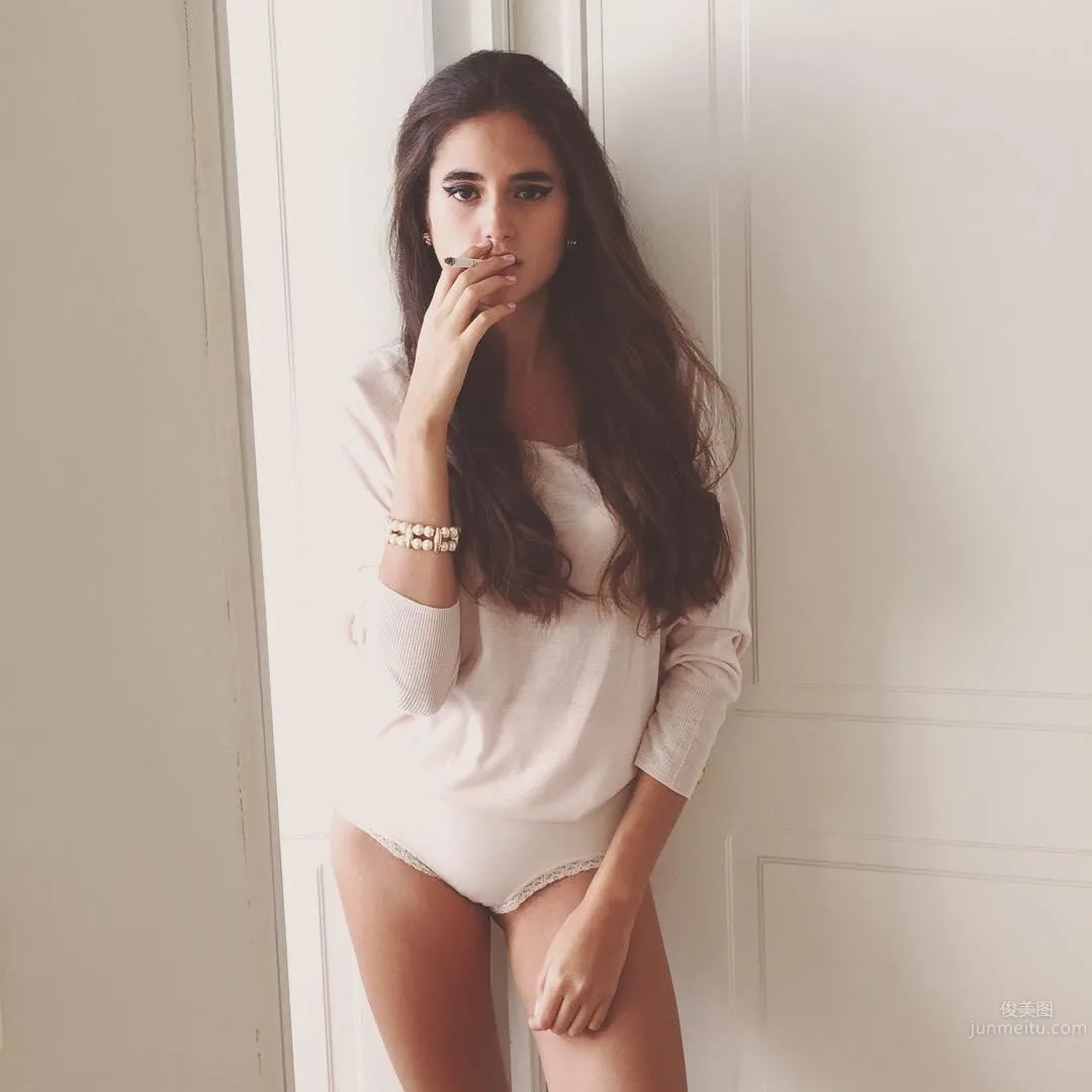 Luna Aballay, Possibly the Sexiest Farmer in the World photo 3