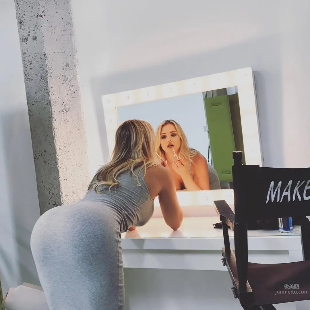Kinsey Wolanski- 美國曲線新星 6