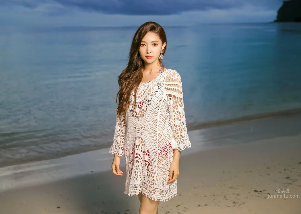 Park Soo Yeon - 2017 Swimwear Series Set Five photo 99